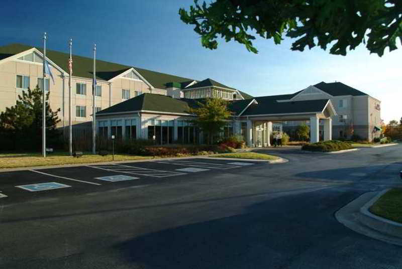 Hilton Garden Inn Tulsa Airport Exterior photo